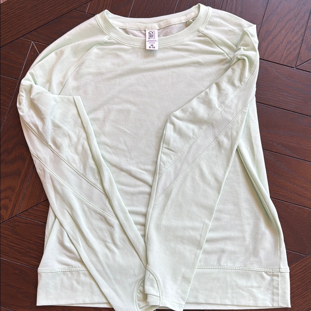 Athleta Girl Mint Green Crew Neck Top size medium/8-10